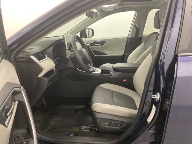 Used 2025 Toyota RAV4 XLE w/ Convenience Package image 11