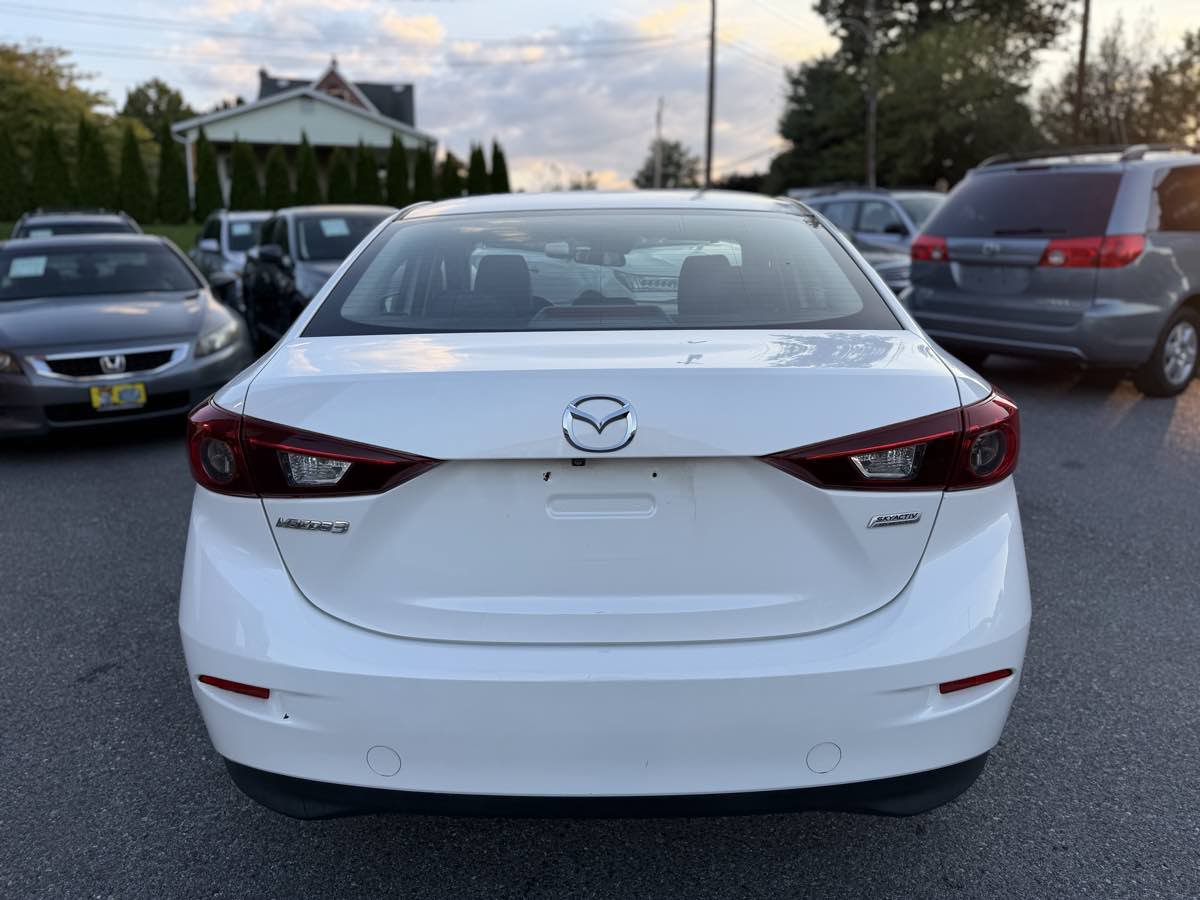Used 2017 MAZDA MAZDA3 Touring FWD image 6