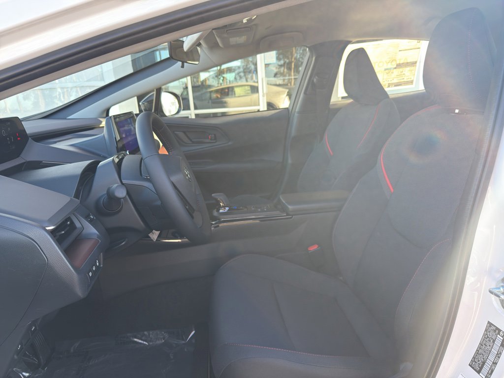 Used 2020 Toyota Prius LE image 13