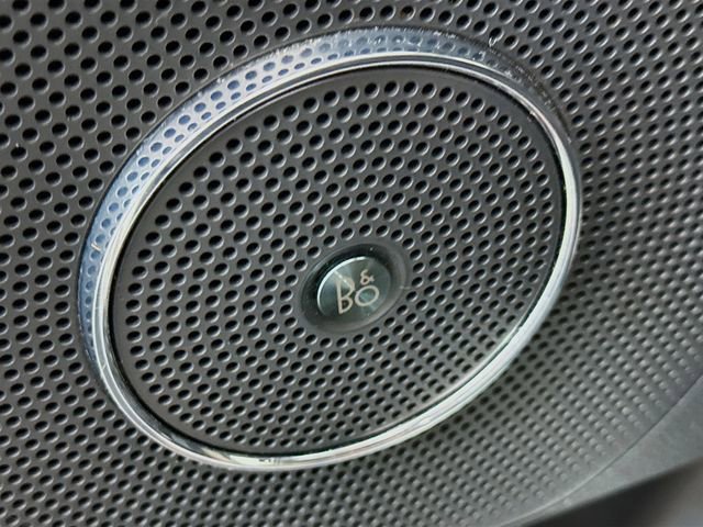 Used 2023 Ford Expedition Limited image 19