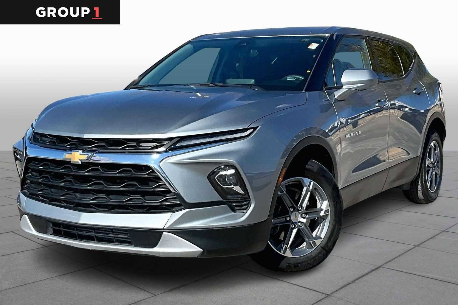 Used 2025 Chevrolet Blazer LT image 1