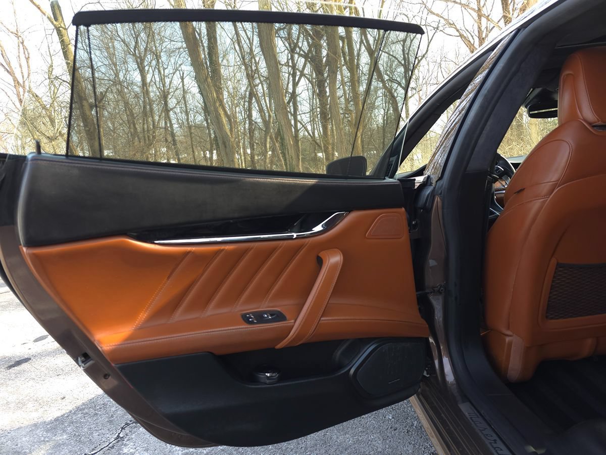 Used 2022 Maserati Quattroporte Modena RWD image 23