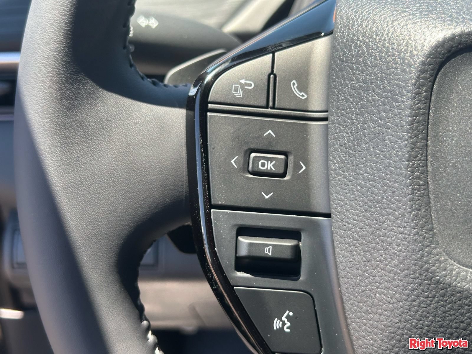 New 2026 Toyota C-HR AWD/4WD image 29