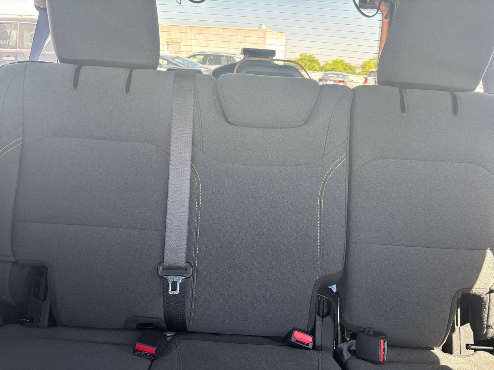 Used 2025 Jeep Wrangler Unlimited Sahara AWD/4WD image 37