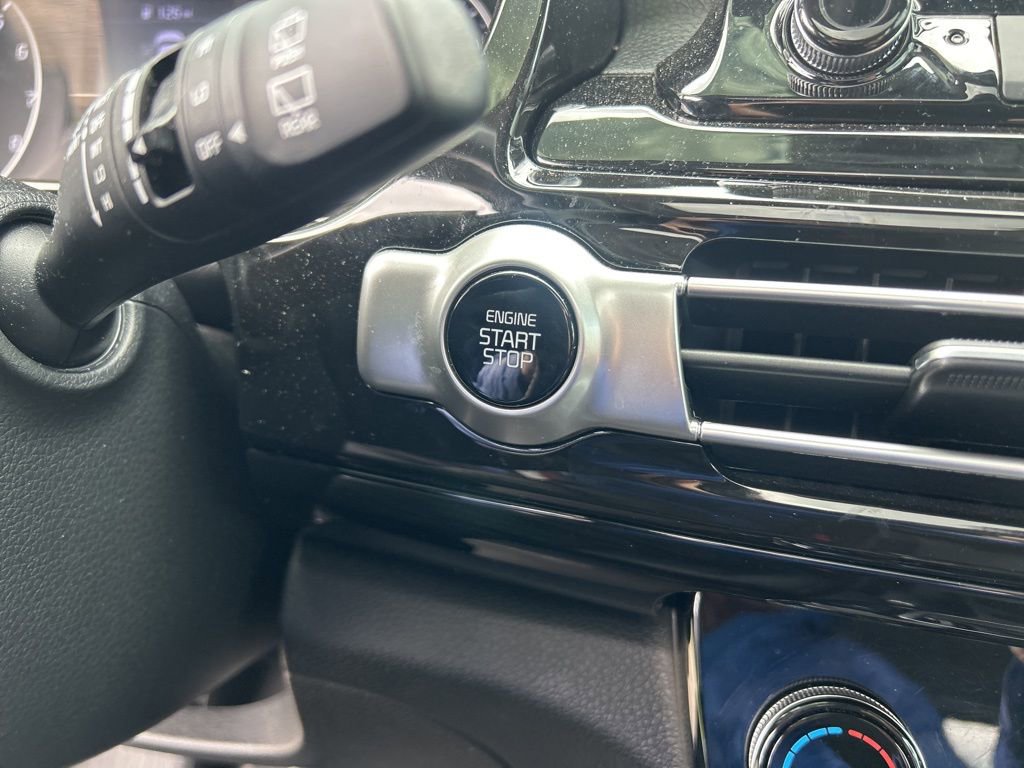 Certified 2022 Kia Seltos EX image 20
