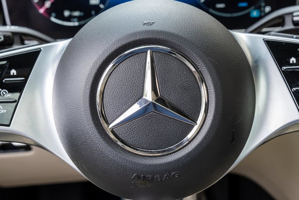 Used 2023 Mercedes-Benz GLC 300 4MATIC image 22
