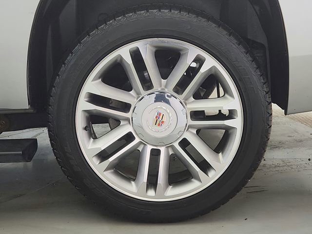 Used 2014 Cadillac Escalade Premium image 34