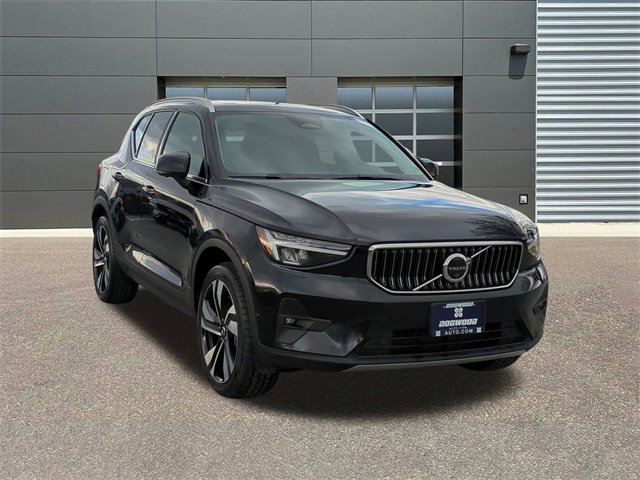 Used 2025 Volvo XC40 B5 Plus