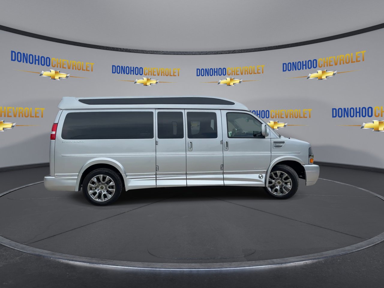 New 2025 Chevrolet Express 2500 Extended w/ Driver Convenience Package image 12