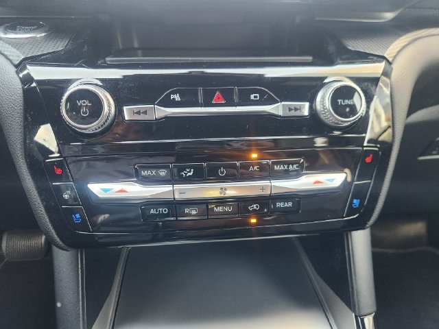 Used 2022 Ford Explorer ST w/ Equipment Group 401A AWD/4WD image 18