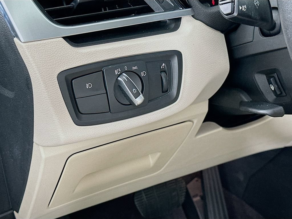 Used 2019 BMW X1 sDrive28i w/ Convenience Package FWD image 10