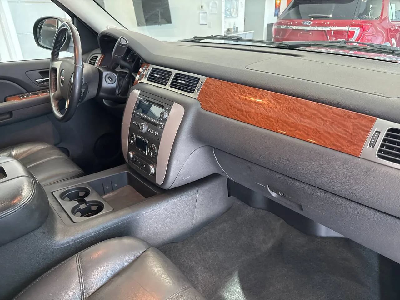 Used 2007 GMC Yukon XL SLT w/ SLT Preferred Equipment Group AWD/4WD image 43