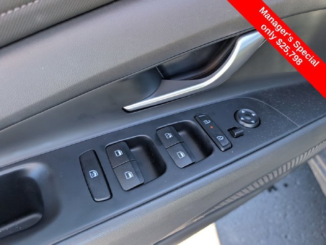Certified 2026 Hyundai Elantra Limited FWD image 10