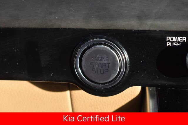 Certified 2024 Kia Carnival EX image 29
