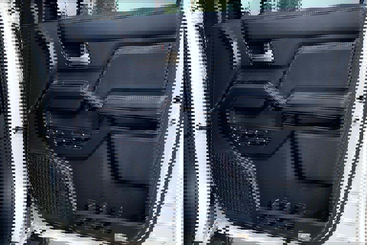 Used 2025 Toyota 4Runner Limited image 22