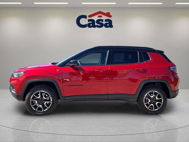 Used 2025 Jeep Compass Trailhawk AWD/4WD image 5