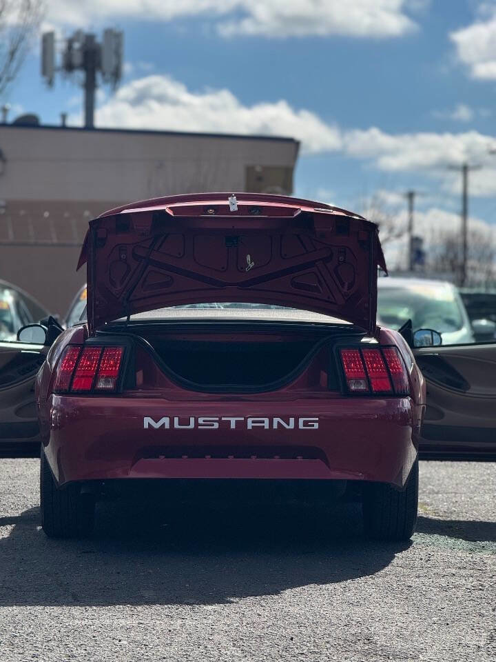 Used 2003 Ford Mustang Premium image 9