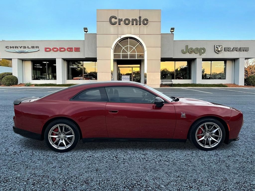 Used 2024 Dodge Charger Daytona Scat Pack w/ Plus Group AWD/4WD image 2