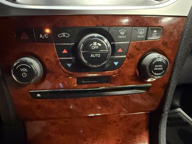 Used 2014 Chrysler 300 AWD w/ Driver Convenience Group image 37