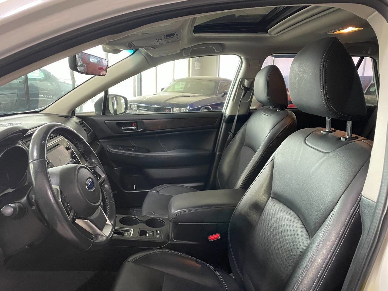 Used 2018 Subaru Outback 3.6R Limited image 16