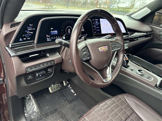 Used 2023 Cadillac Escalade Sport Platinum w/ LPO, ONYX Package image 21