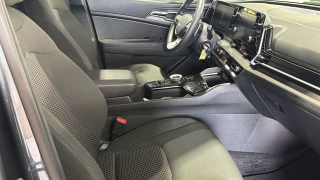 Used 2023 Kia Sportage LX FWD image 12