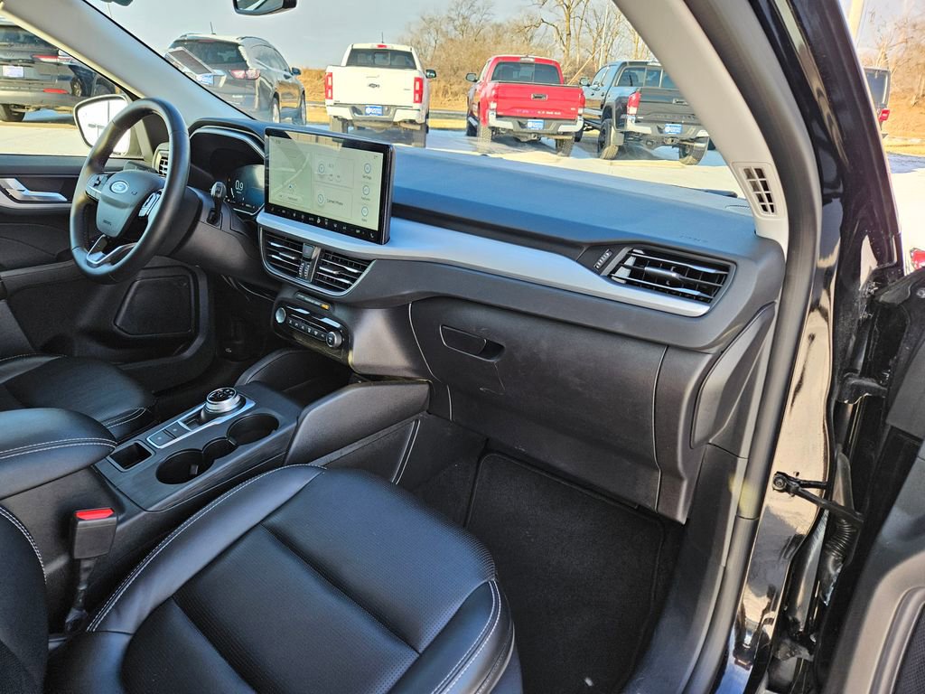 Used 2024 Ford Escape Platinum image 36