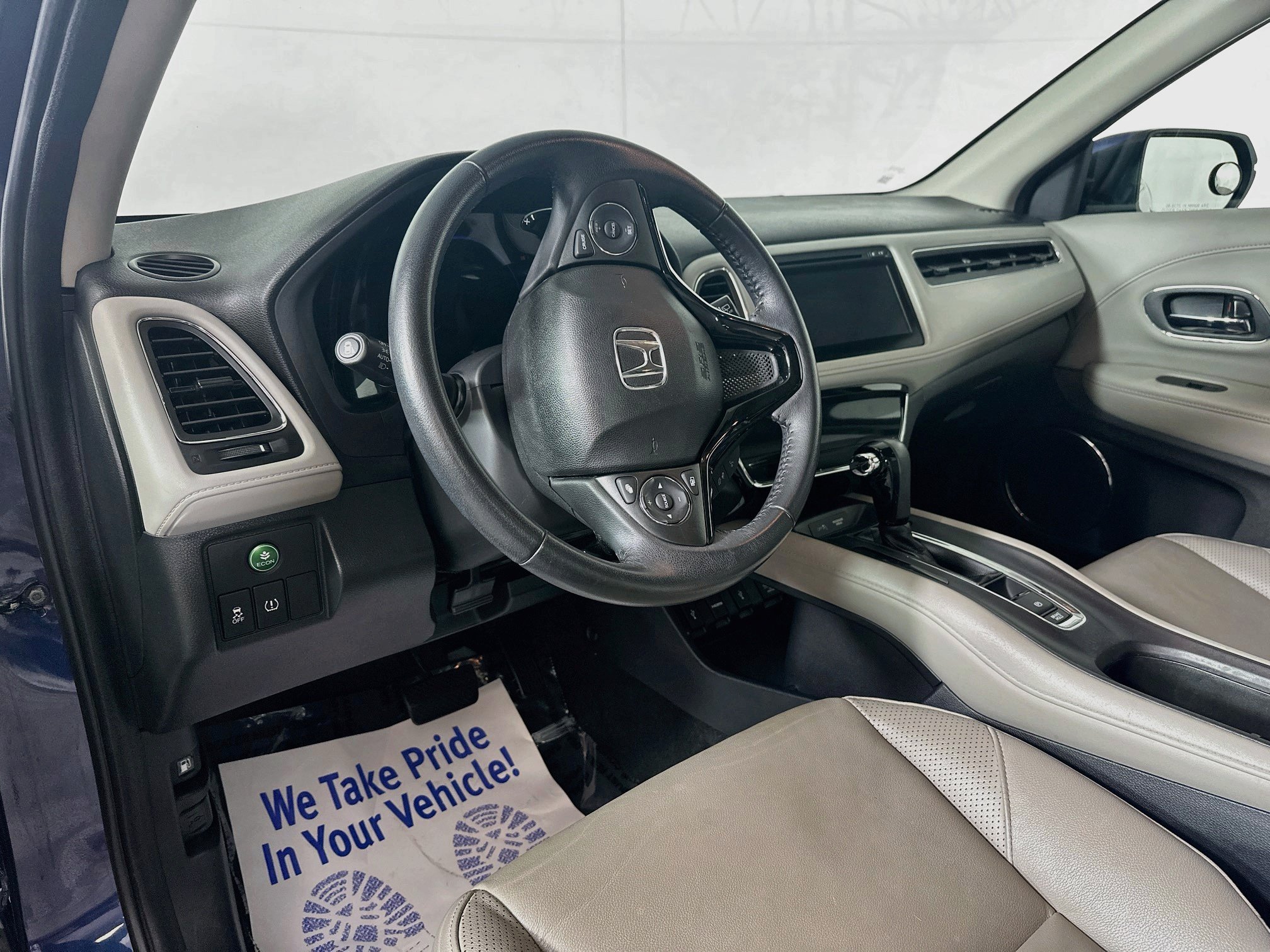 Used 2017 Honda HR-V EX-L image 9