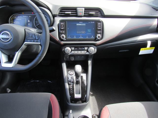 New 2025 Nissan Versa SR w/ Trunk Package FWD image 17