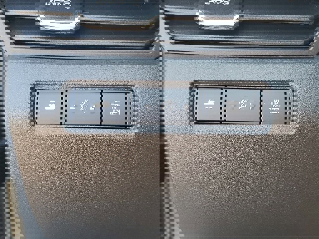 Used 2024 Nissan Altima 2.5 SV image 20