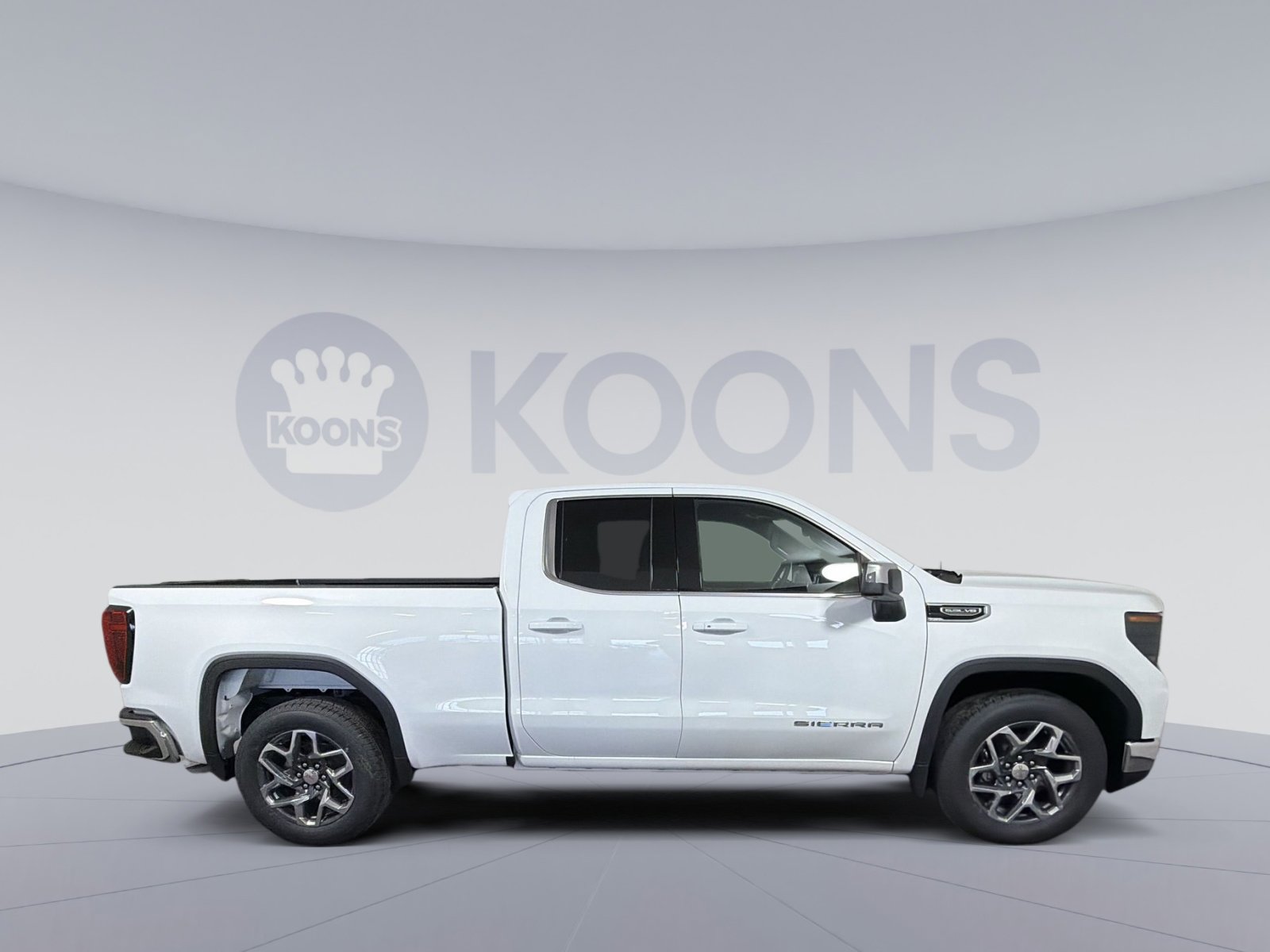 New 2026 GMC Sierra 1500 SLE image 8