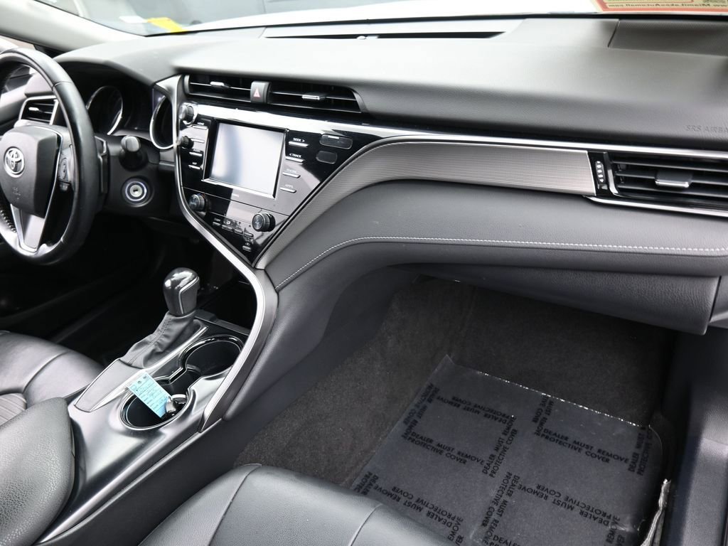 Used 2020 Toyota Camry SE image 38