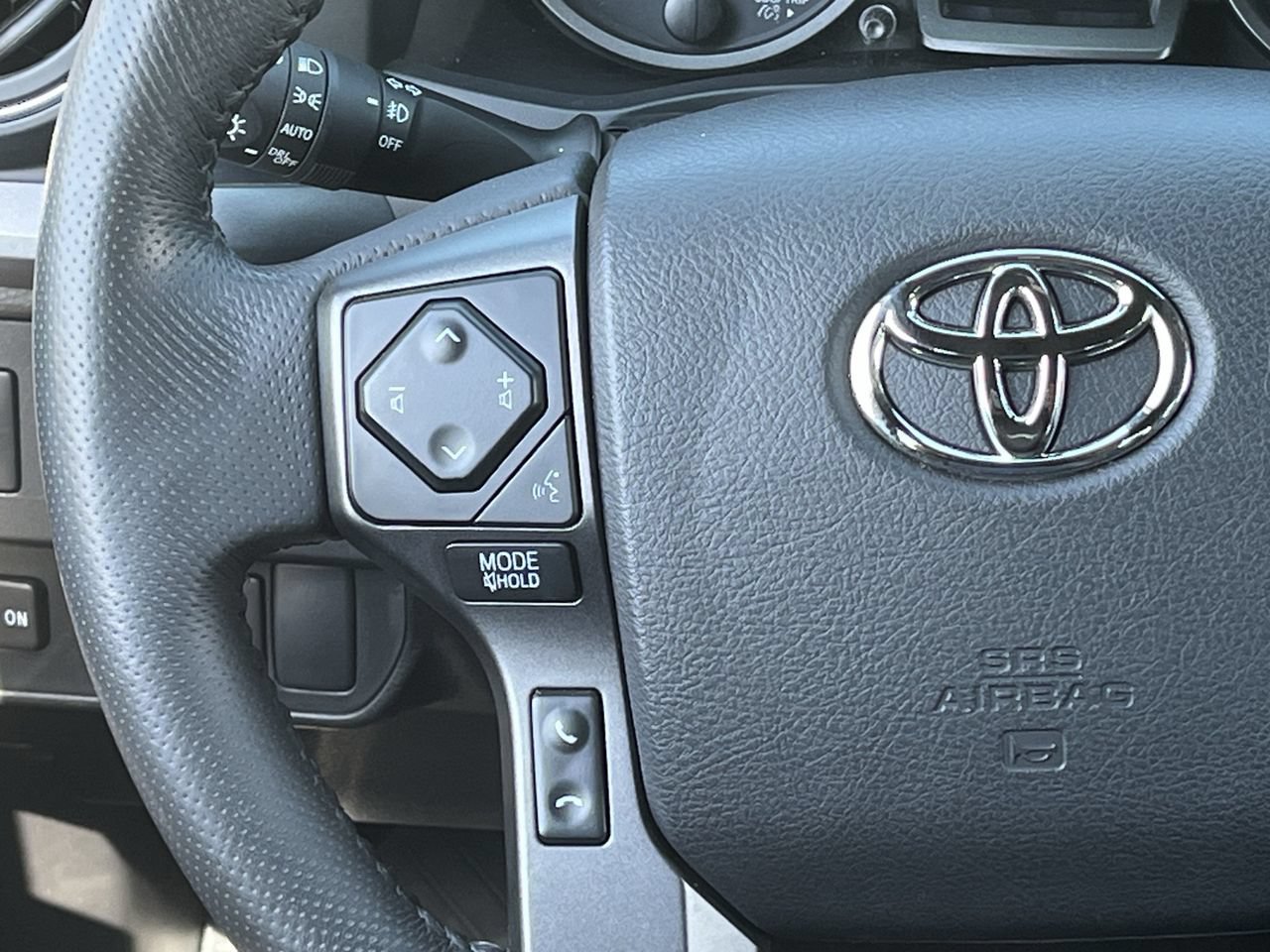 Used 2022 Toyota Tacoma TRD Pro AWD/4WD image 12