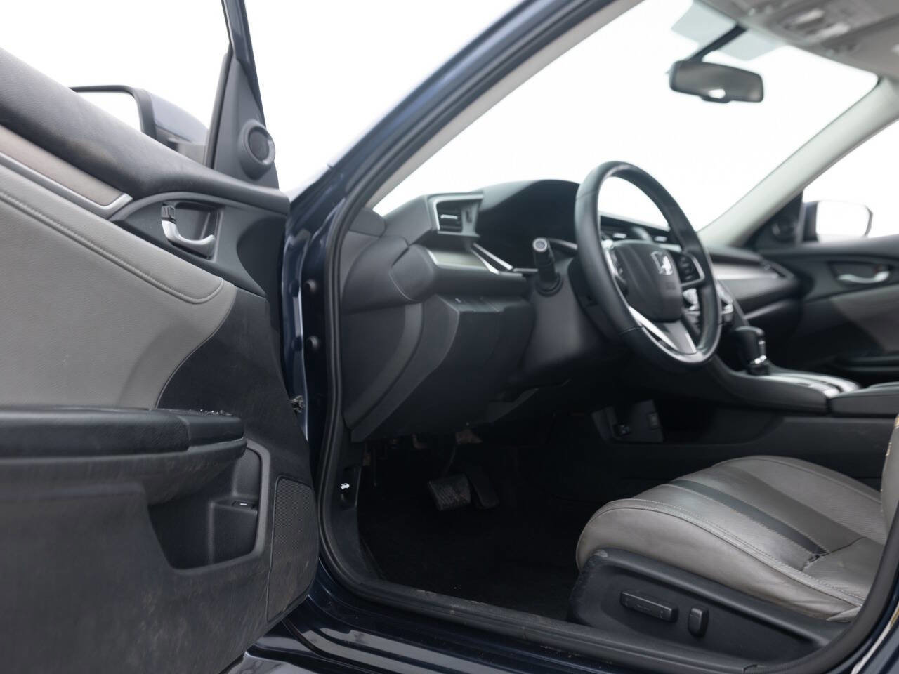 Used 2016 Honda Civic EX-L image 26