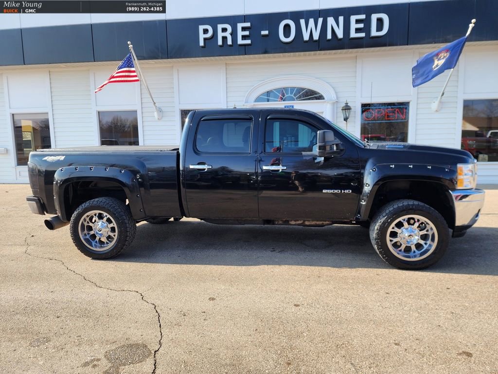 Used 2013 Chevrolet Silverado 2500 LT w/ Interior Plus Package image 4