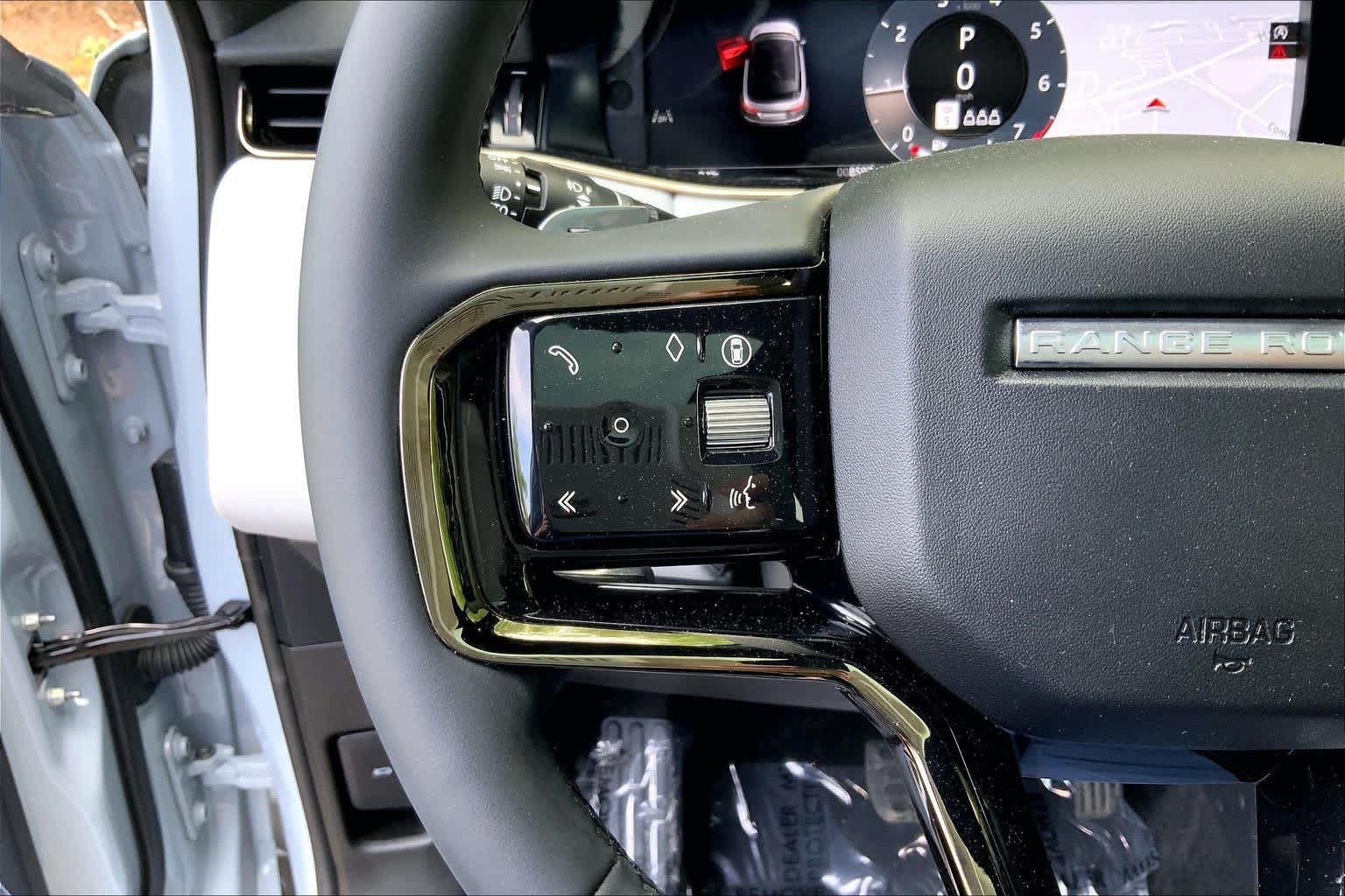 Used 2026 Land Rover Range Rover Evoque S AWD/4WD image 23