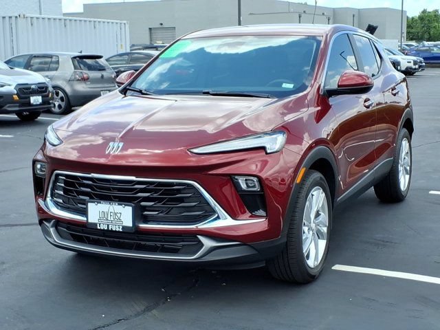 Used 2024 Buick Encore GX Preferred FWD image 2