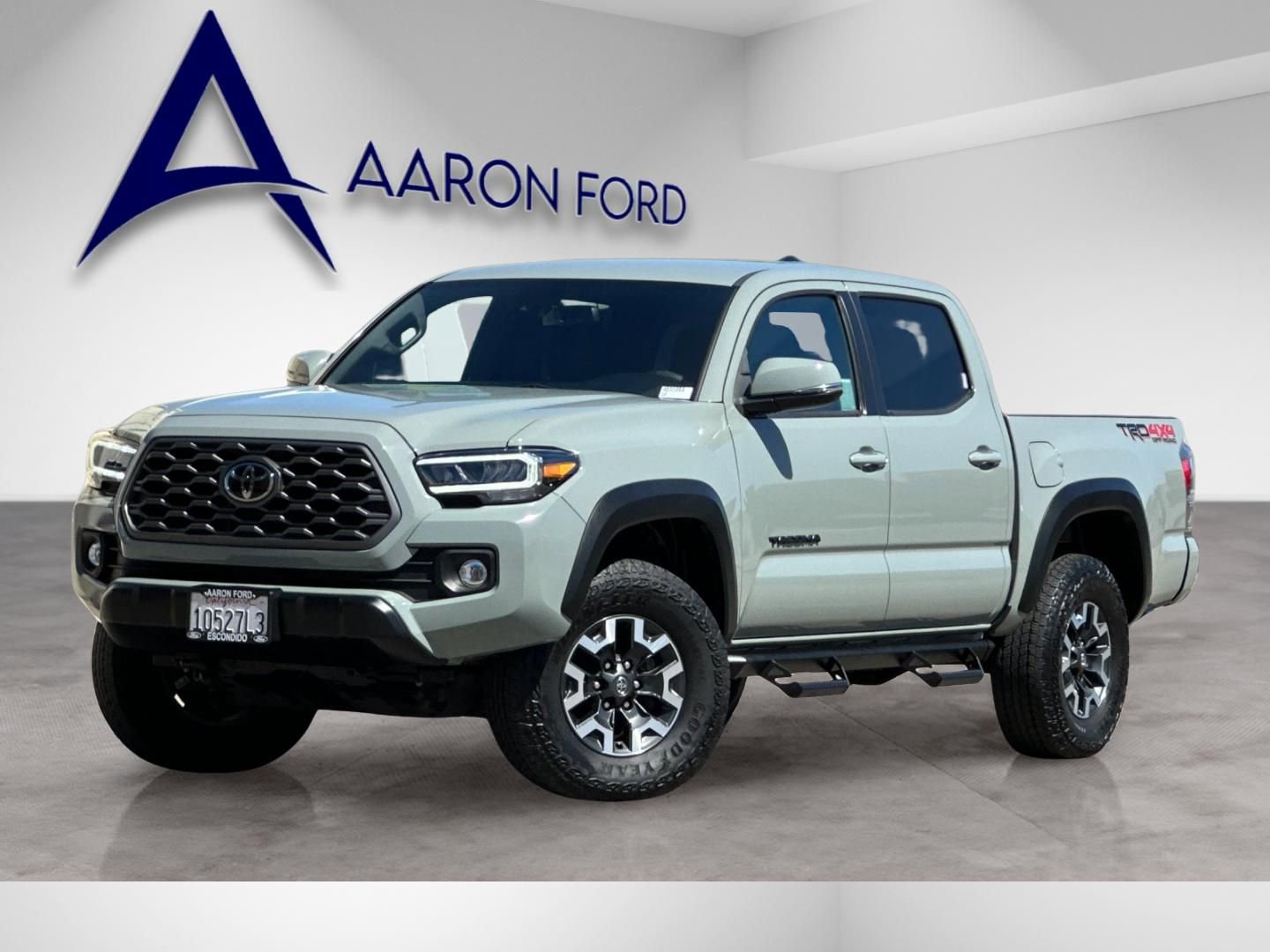 Used 2022 Toyota Tacoma TRD Off-Road w/ Technology Package image 2