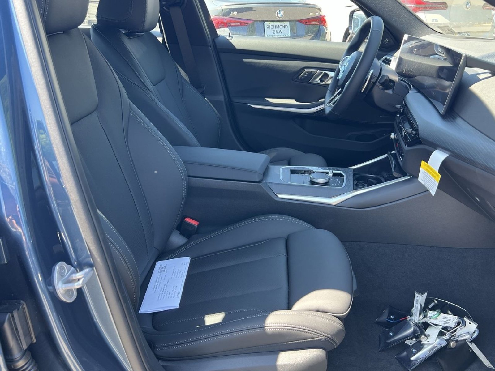 New 2026 BMW 330i xDrive Sedan w/ M Sport Package AWD/4WD image 22