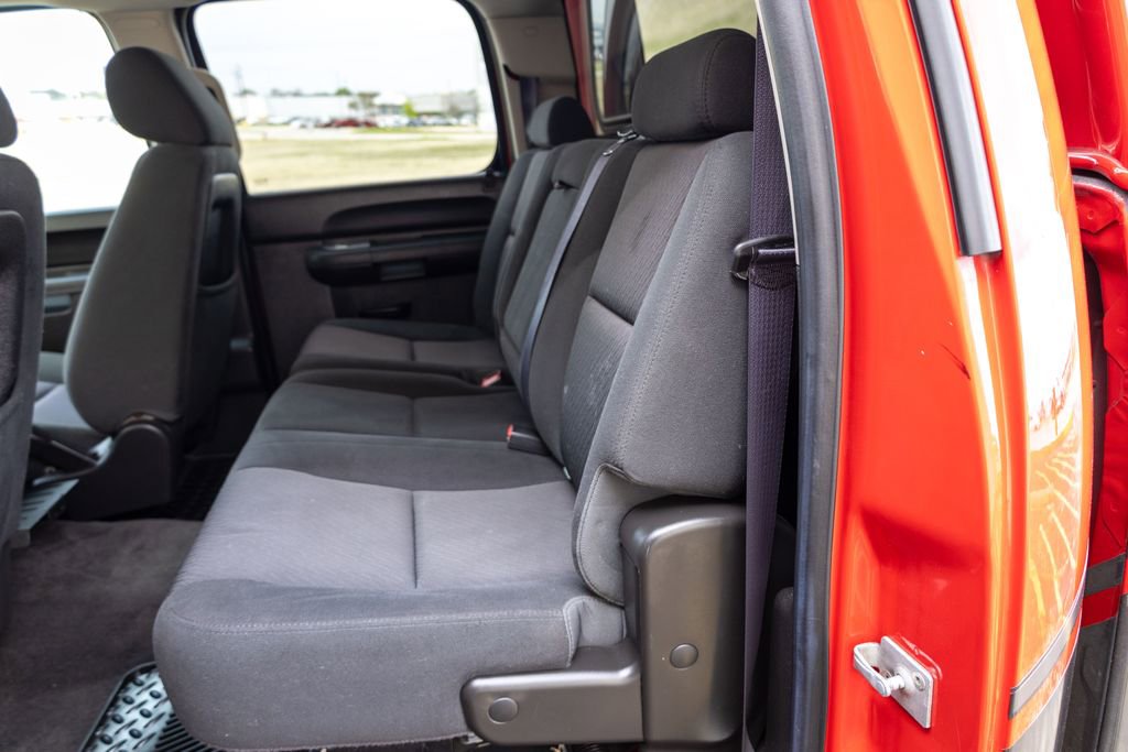 Used 2014 Chevrolet Silverado 2500 LT w/ Interior Plus Package image 11