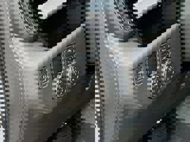 Used 2022 Chevrolet Silverado 1500 LT image 13