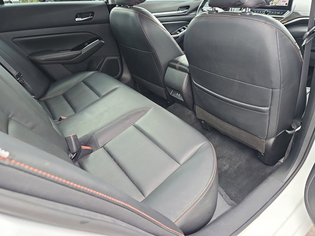 Used 2024 Nissan Altima 2.5 SR w/ SR Premium Package image 14