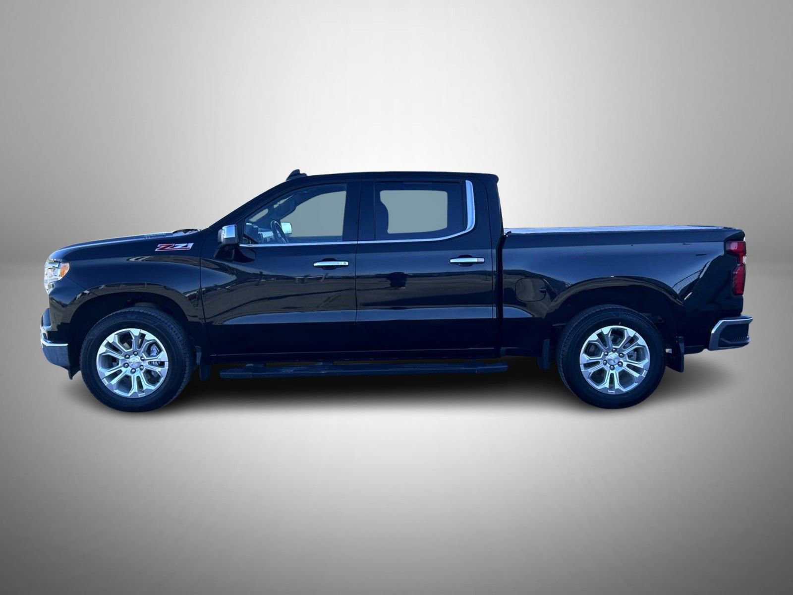 Certified 2023 Chevrolet Silverado 1500 LTZ w/ Z71 Off-Road Package image 8