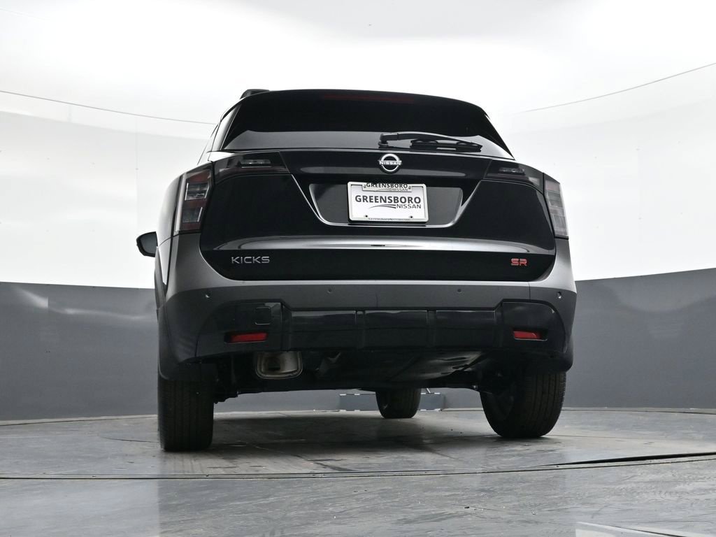 Certified 2026 Nissan Kicks SR FWD image 32