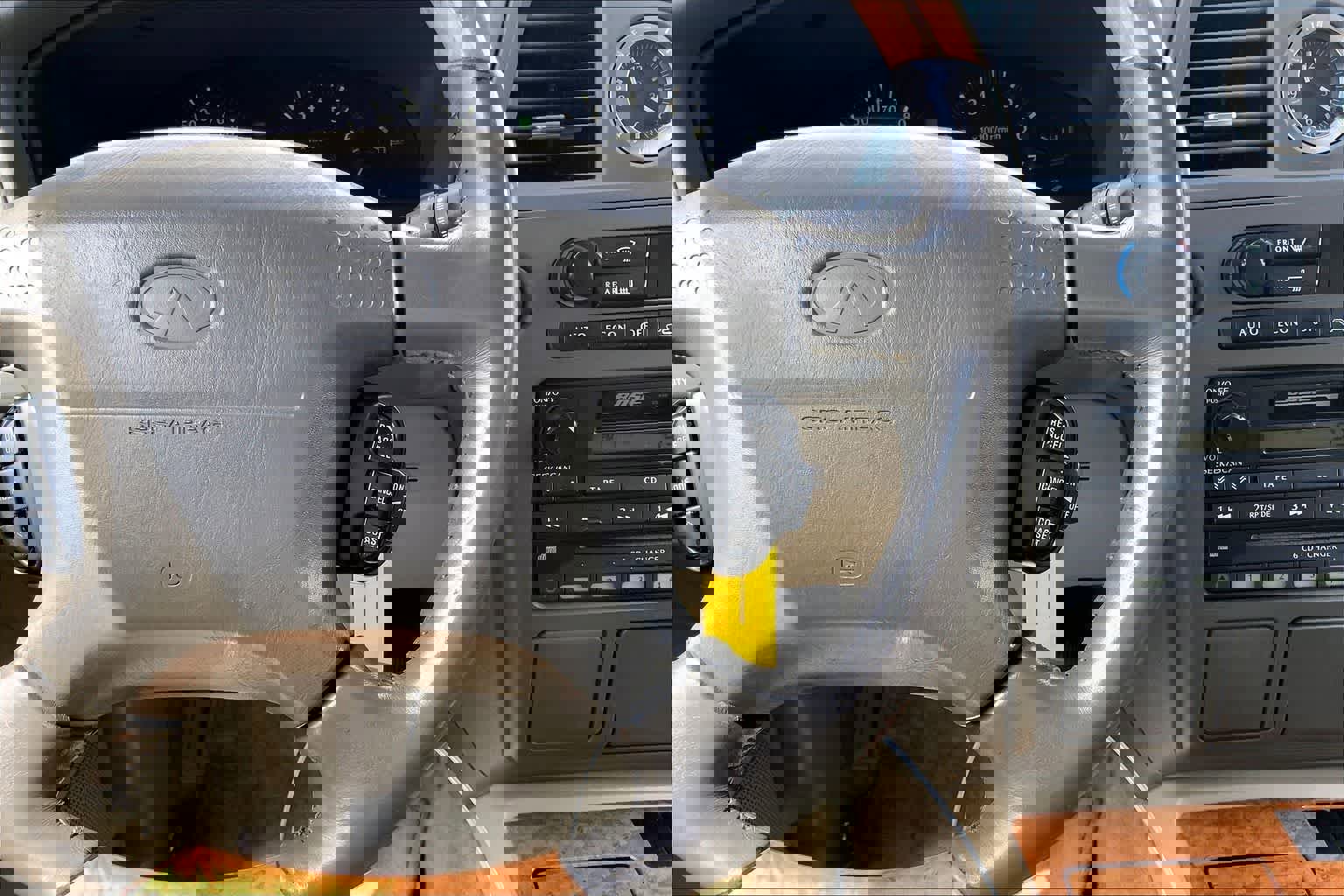 Used 2001 INFINITI QX4 2WD image 25