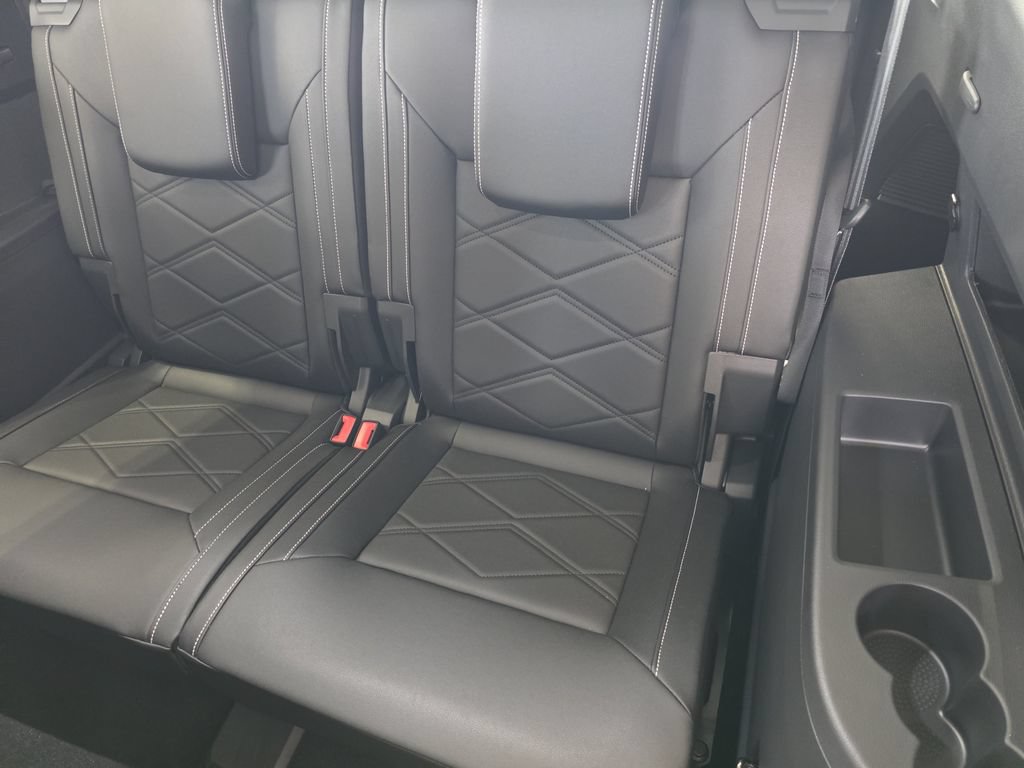 New 2026 Volkswagen Atlas SE FWD image 22