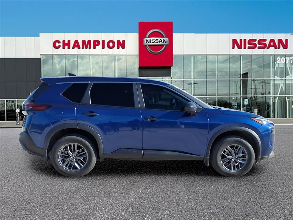 Used 2023 Nissan Rogue S image 8