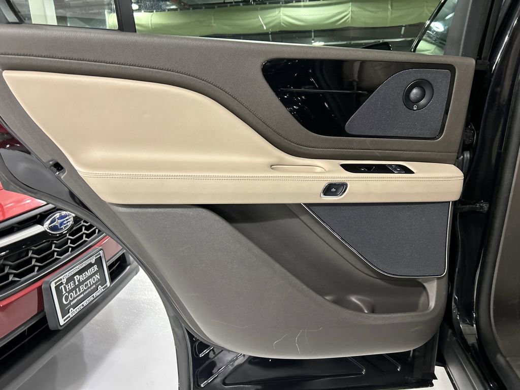 Used 2023 Lincoln Aviator Reserve w/ Jet Package AWD/4WD image 22