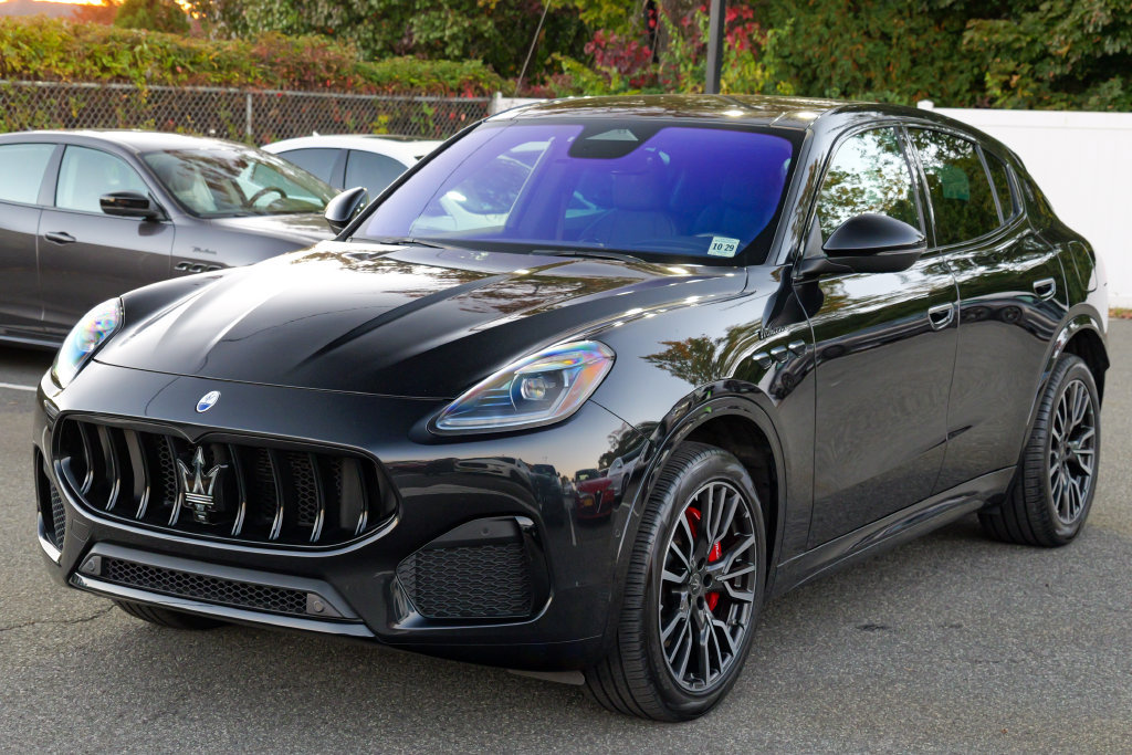 Used 2023 Maserati Grecale Modena AWD/4WD image 3