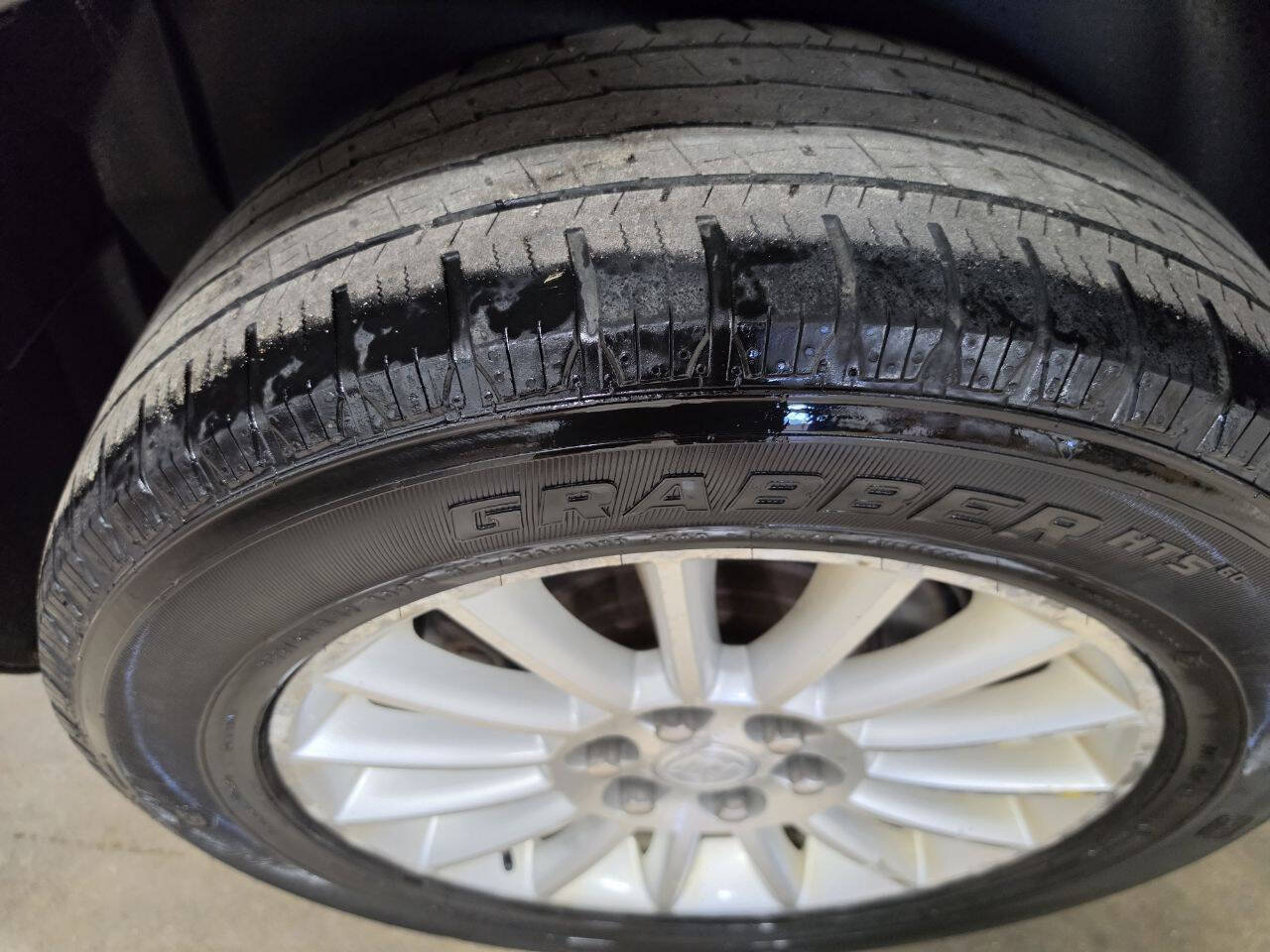 Used 2008 Buick Enclave CXL AWD/4WD image 10